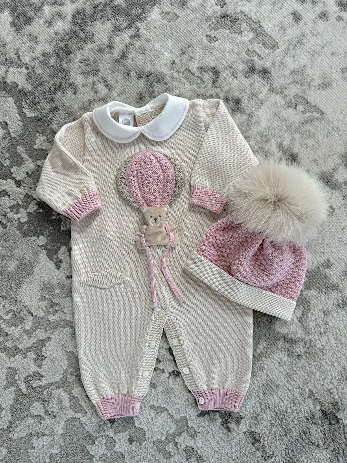 Beautiful knitted Merino Wool Cream/Pink Baby Romper with Bear/Air Ballon details.
