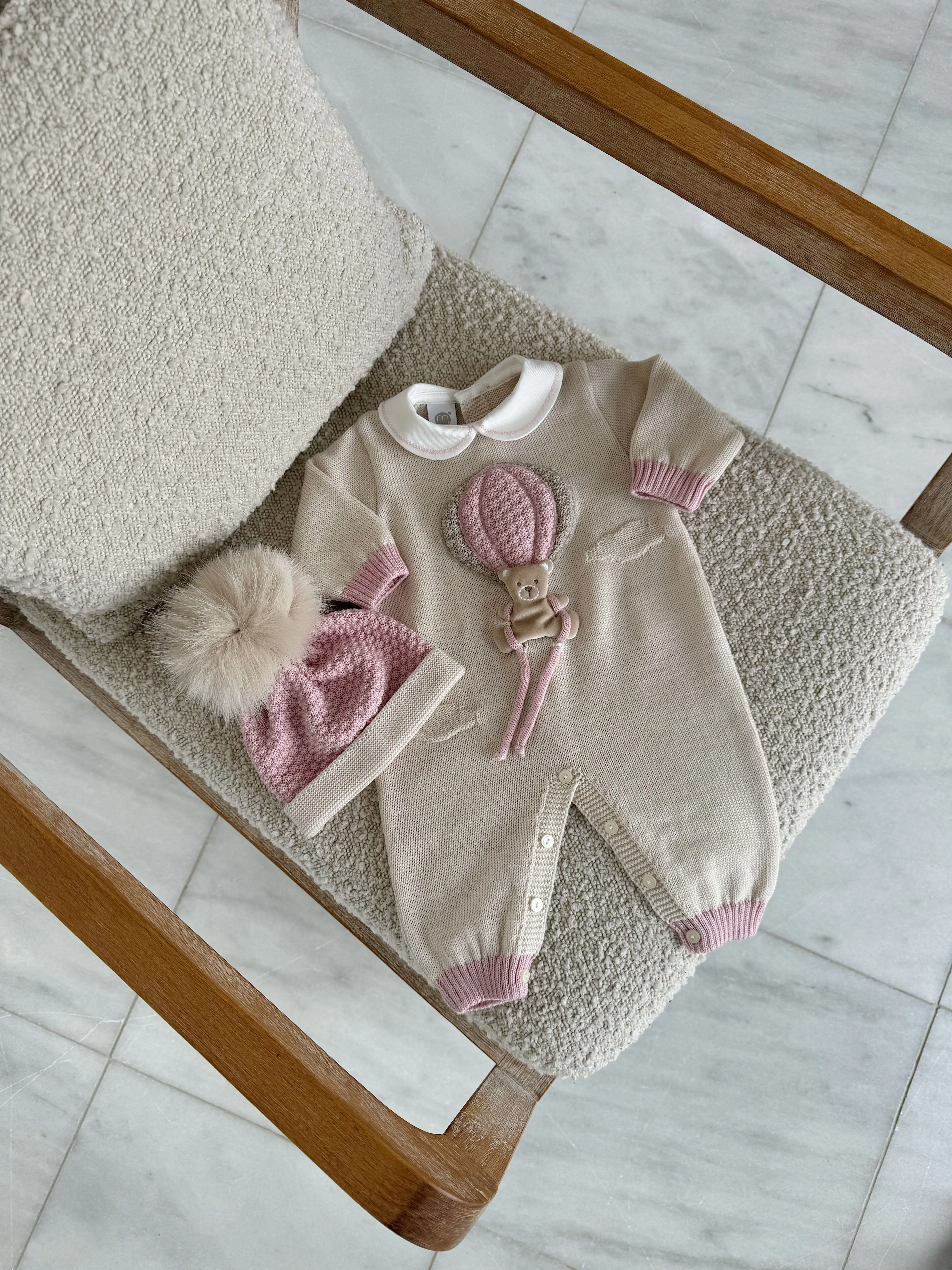 Beautiful knitted Merino Wool Cream/Pink Baby Romper with Bear/Air Ballon details.