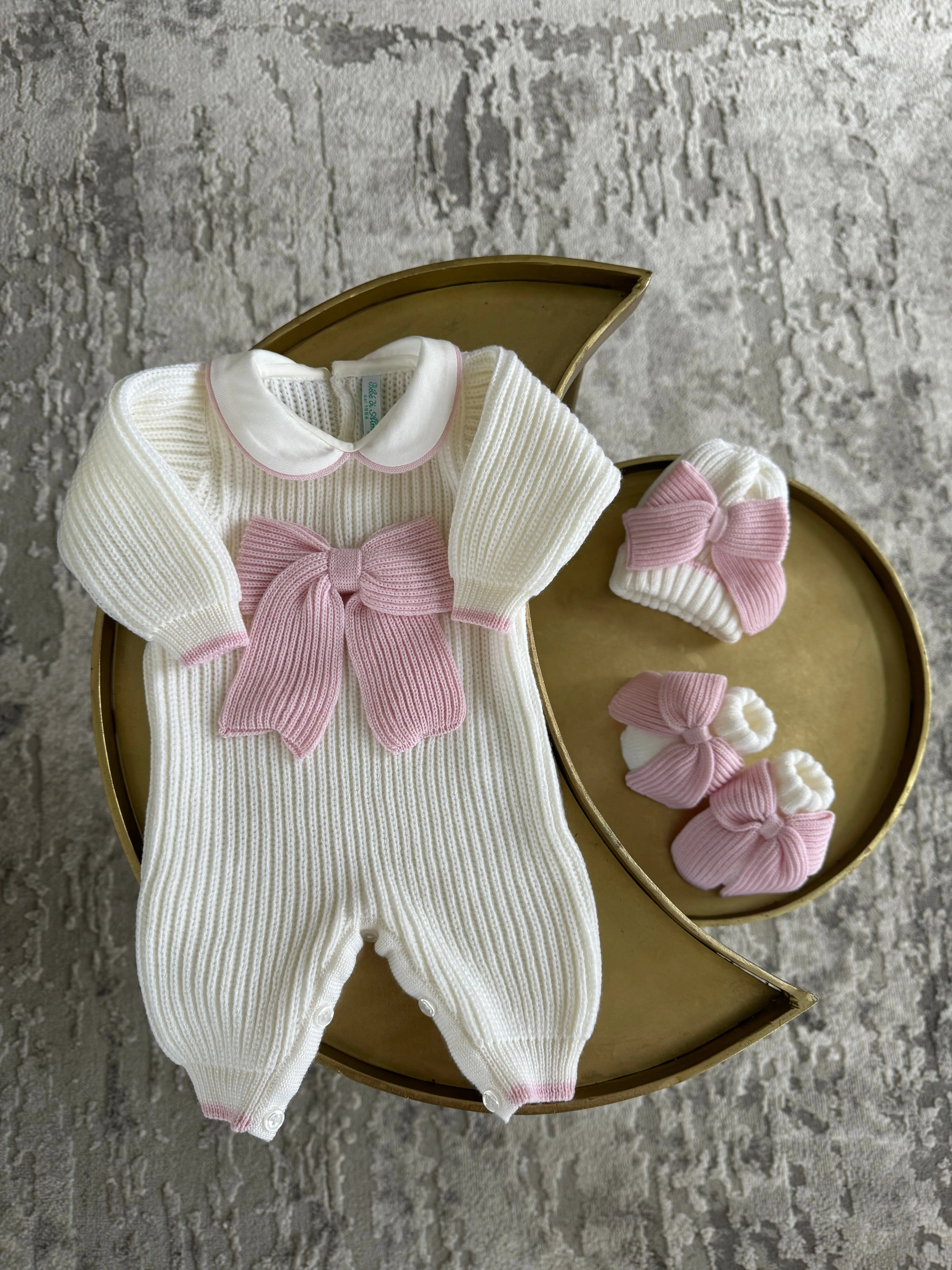 Beautiful knitted Merino Wool Ivory/White Baby Booties with Bow details.