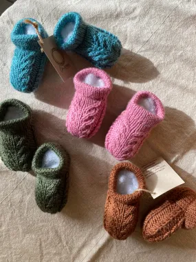 LM Knitted Baby Booties