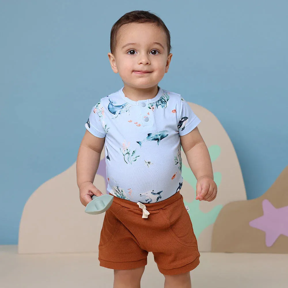 Snuggle Hunny - Organic Short Sleeve Bodysuit - Blue Ocean